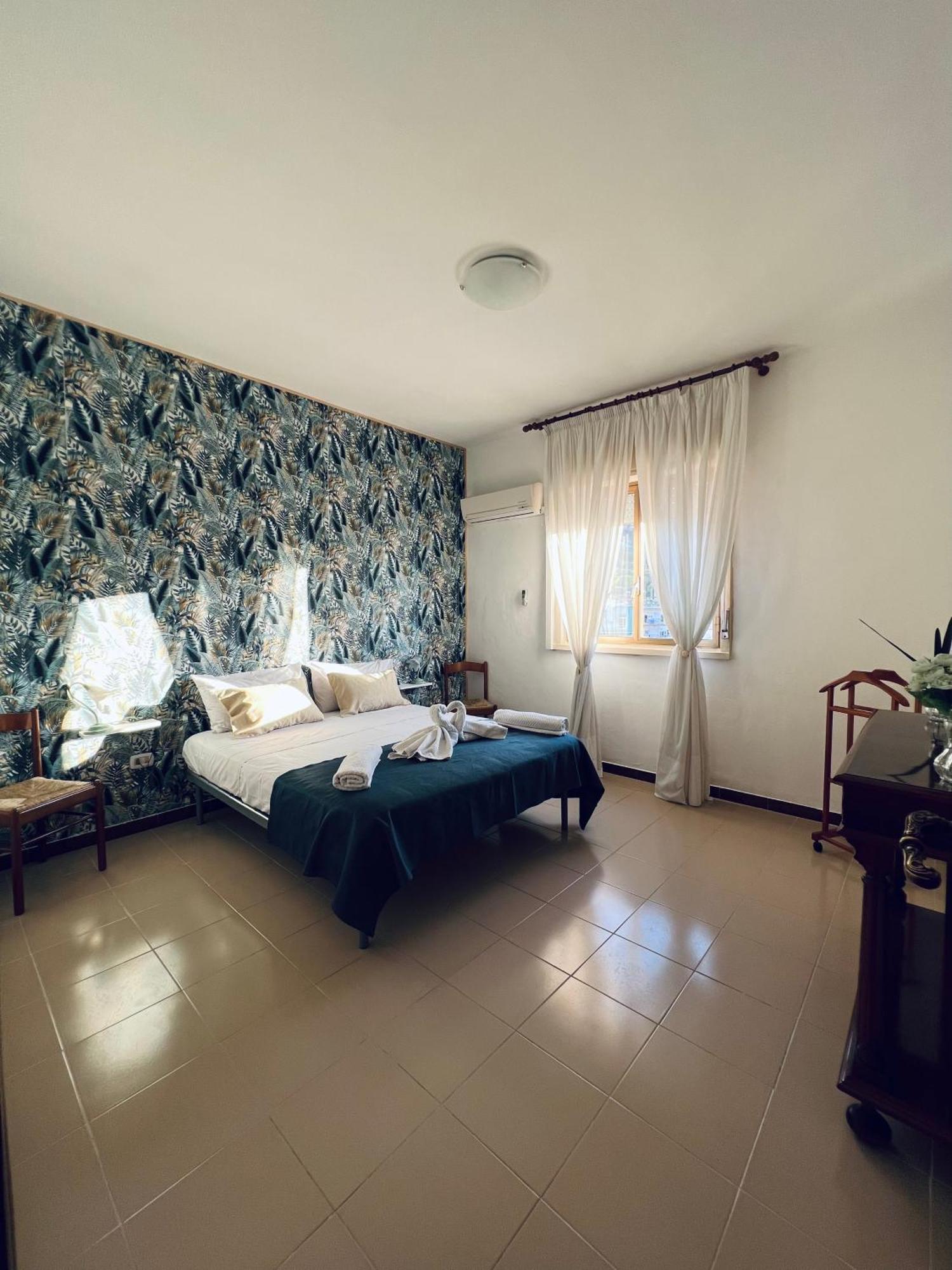Sun House Apartment Palermo Exterior photo